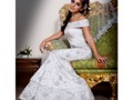 ASIAN WOMAN MAGAZINE FASHION 3
